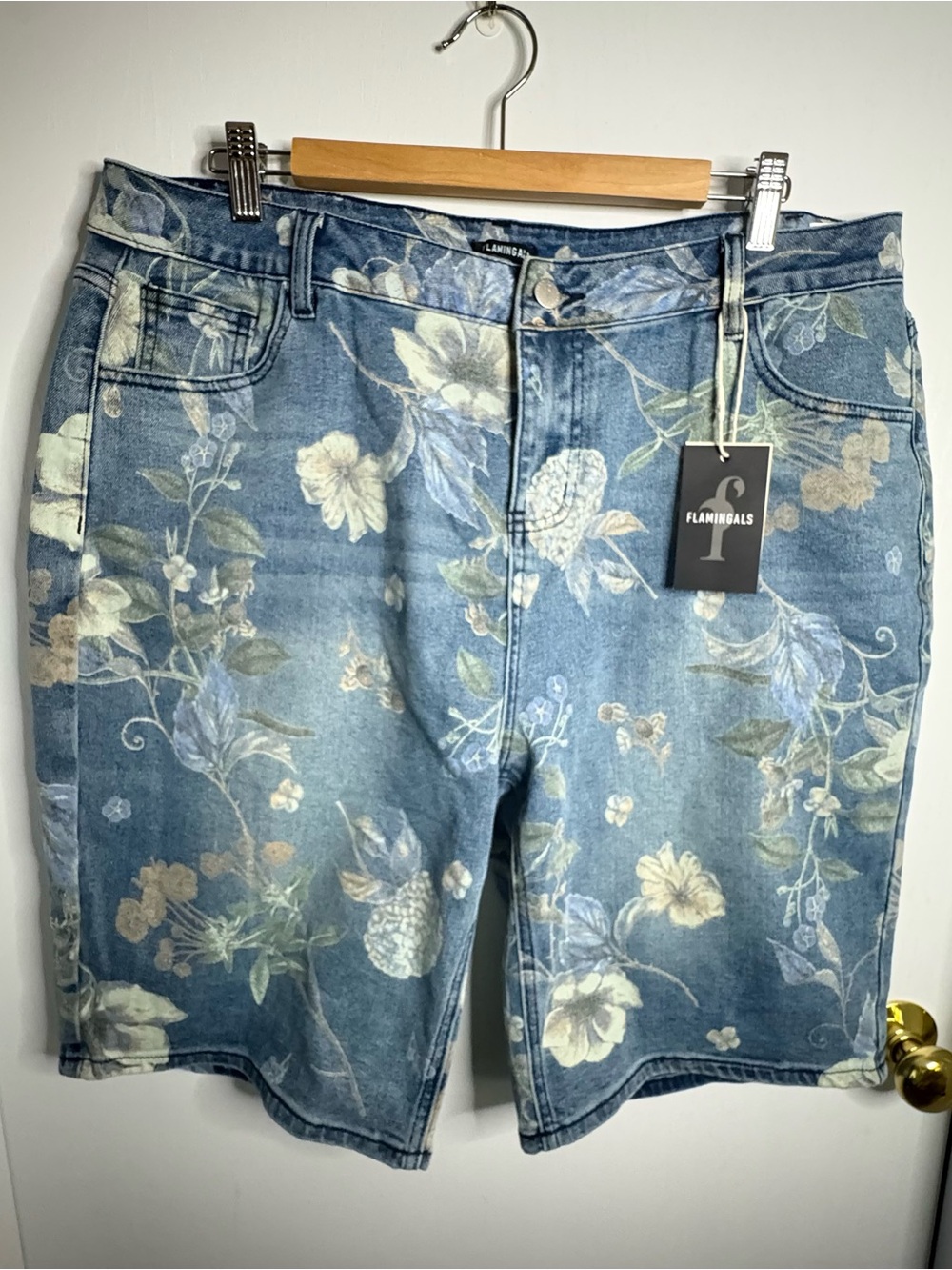 Flamingals NWT Sz 3XL Blue Floral Denim Shorts 5-Pocket Stretch Preppy Boho